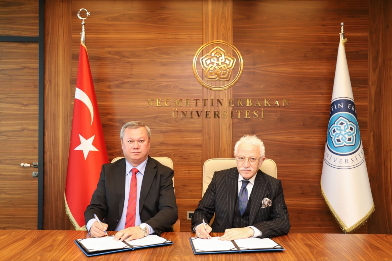 UNIVERSITETIMIZ DELEGATSIYASI NAJMEDDIN ERBAKAN UNIVERSITETIDA